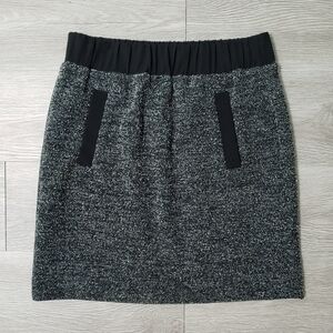 Ann Taylor LOFT grey & black mdi stretch skirt with pockets size XS Fall classic